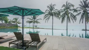 The West Cove Hotel - Piscina