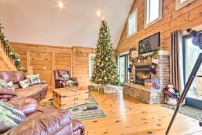 Quaint Creston Hideaway w/ Mtn Views & Hot Tub! - Interior