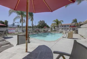 Motel 6-Corona, CA - Piscine