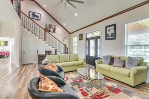 Farm Animals On-site: Needville Ranch Getaway! - Interiör