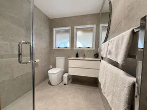Captains Quarters Motor Inn - Baño
