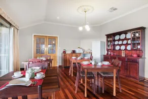 Shambhala Guesthouse - Restaurant