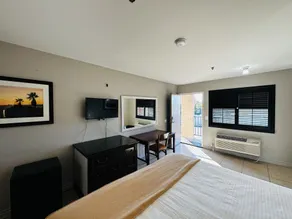 Casa Blanca Hotel - Cypress, Buena Park - Chambre