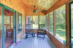 Fire Pit & Screened Porch! 3.5-acre Nevis Retreat - Innvendig