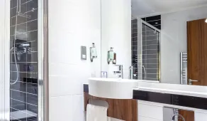 Holiday Inn Express Edinburgh Airport by IHG - Badezimmer