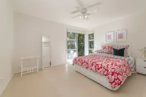 Ted's Cottage near Little Oneroa Beach - Habitación