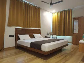 Falls Regency - Room