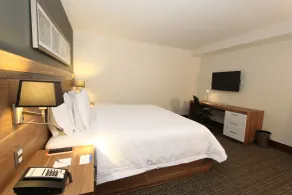 Hampton Inn by Hilton Leon Guanajuato - Room