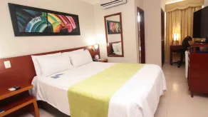 Howard Johnson by Wyndham Barranquilla Versalles - Room