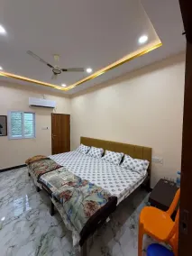 Rajguru Guest House - Quarto