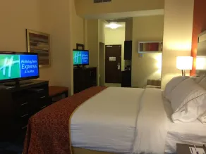 Holiday Inn Express and Suites Columbia University Area by IHG - Rum