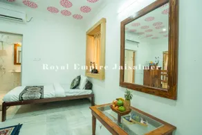 Royal Empire Camp & Resort - Zimmer