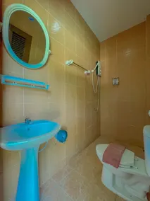 View Garden Resort - Bathroom