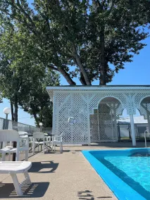 Auberge Le Parasol  - Pool