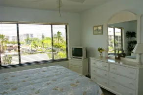 Fort Myers Beach Area 7327 - 302 - Rum