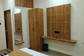 Hotel Hari Palace - Near Shree Dwarkadhish Temple - Room