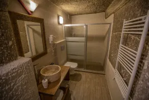 Stone House Cave Hotel - Bathroom