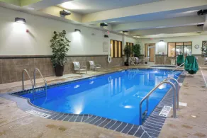 Holiday Inn Hotel & Suites Bloomington Airport by IHG - Pool