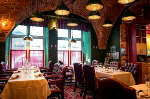 Victory Hotel - Restaurant