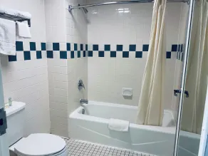 Excel Inn & Suites - Badeværelse