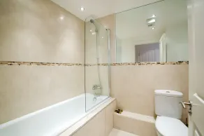 The Old Library - Modern Apartment near the Train Station and Racecourse - Bathroom