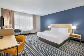 Days Inn by Wyndham Montreal Airport Conference Centre - Camera
