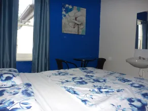 Adelaide Travellers Inn Backpackers Hostel - Chambre