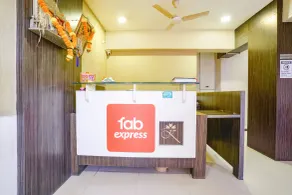 FabHotel Kuber - Reception