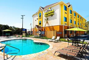 Microtel Inn & Suites by Wyndham New Braunfels I-35 - Piscine