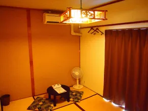 J-Hoppers Hiroshima Guesthouse - Room