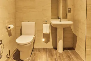 The Stalls - Baño