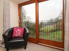 Red Deer Cottage - Room