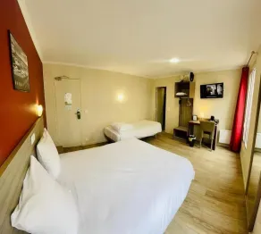 Hipotel Paris Gambetta République - Værelse