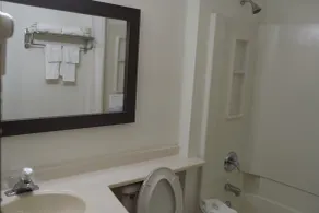 Quality Inn Johnstown - Salle de bain