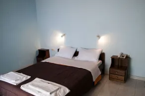 Apraos Bay Hotel In Kalamaki Beach, 100m from the lovely sandy beach - Rum