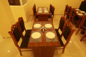 The Crescent Suites - Restaurant