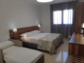 Morello Beach Hotel - Værelse