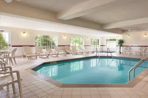 Country Inn & Suites by Radisson, Mankato Hotel and Conference Center, MN - Piscine
