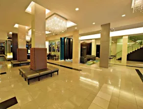Century Plaza Hotel and Spa - Hall