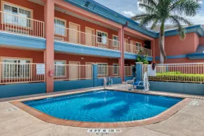 Quality Inn & Suites at The Outlets Mercedes-Weslaco - Piscine