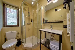 Willa Jan - Bathroom