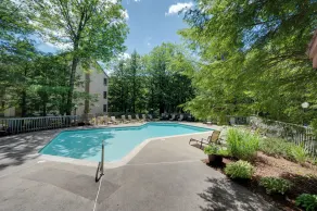 Riverfront Retreat w/ Deck: 1 Mi to Loon Mtn! - Innenbereich
