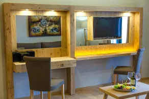 Elmi Beach Hotel & Suites - Chambre
