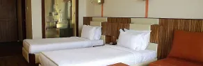 Gokulam Park Hotel & Convention Centre - Room