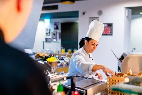 "The Freddie Mercury" Hotel - Restaurant