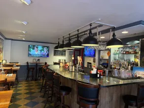 The Four Columns Inn & 1832 Tavern - Restaurant