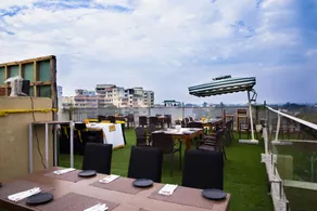The Moziac Hotel - Restaurant