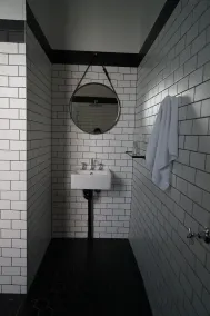 Guildford Hotel - Bathroom