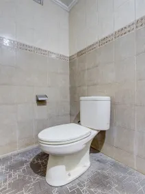 Capital O 93716 Family Guesthouse Syariah - Baño