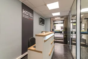 Hôtel des Congrès et Festivals - Réception